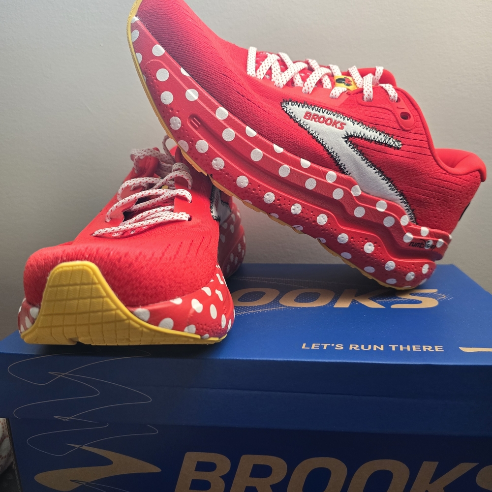 Brooks Ghost 2 Max Disney Limired Edition - Picture 2 of 6